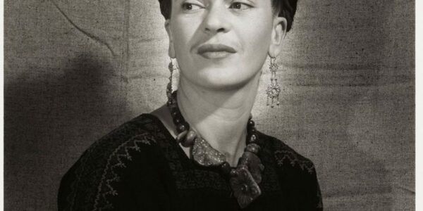 Frida Kahlo, portrait d’une vie par Alix Paré – Film : « Frida Viva la vida » de Giovanni Troilo